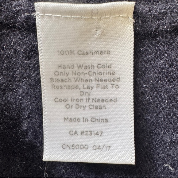 Talbots Audrey Pure Cashmere Sweater Navy Blue Soft Crew Neck 3/4 Sleeves Sz XS - Picture 4 of 12